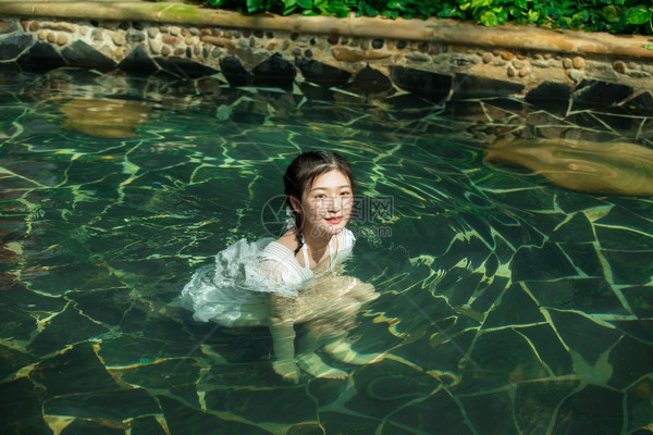 武汉卓悦桑拿叶晶，泡一泡，身心舒畅到不行！